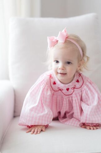 Wee Ones Girls' Classic Grosgrain Hair Bow on a Matching Baby Hair Band, For All Hair Types, Mini Bow, 6-24 Months, Light Pink in Saudi Arabia