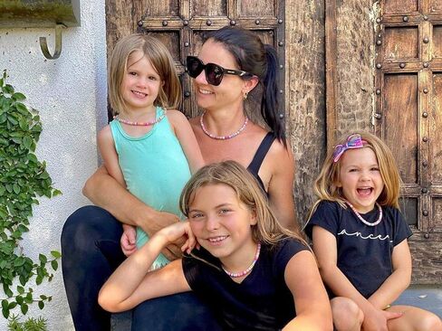 Heishi Surfer Choker Lightweight Rainbow African Vinyl Disc Beads Pearl Layered Necklace Boho Summer Beach Surf Jewelry For Women Girls in Kuwait