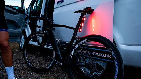 ضوء شريط خلفي برايت سايد. ضوء دراجة Stay Seen لجميع راكبي الدراجات على الطرق. زاوية واسعة 18 مصباح LED فائق السطوع لركوب النهار والليل. in Kuwait