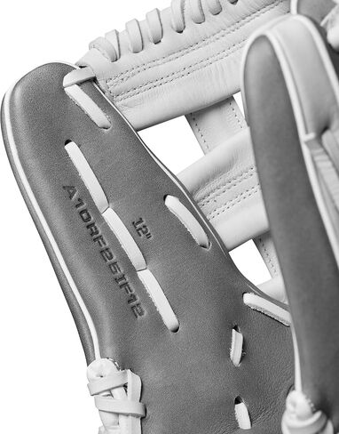 Wilson Fall 2024 A1000® H12 12 "Infield Fastpitch Softball Glove in Kuwait