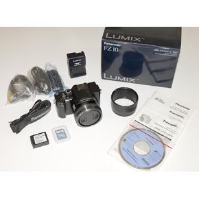 Panasonic Lumix DMC-FZ10 K 4MP Digital Camera مع تكبير بصري 12x (أسود) (متجدد)