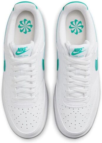 حذاء رياضي للنساء من Nike، مقاس 6.5 in Saudi Arabia