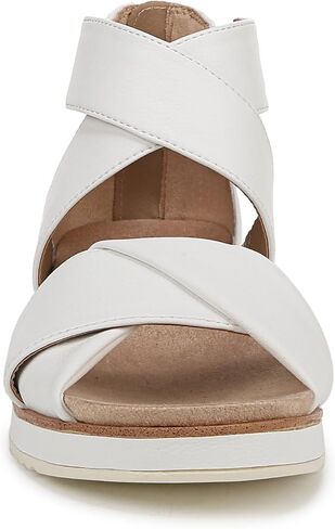LifeStride Womens Zoom Sandal Platino Gold Metallic 7.5 W in Saudi Arabia