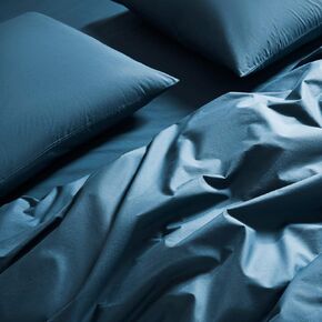 Brooklinen Luxury Percale 4 Piece Sheet Set - 100% Cotton, Queen Size in Cream - 1 Fitted Sheet, 1 Flat Sheet, 2 Pillowcases | Best Sheets for Hot Sleepers