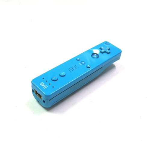 Wii Remote Plus - Pink in Kuwait