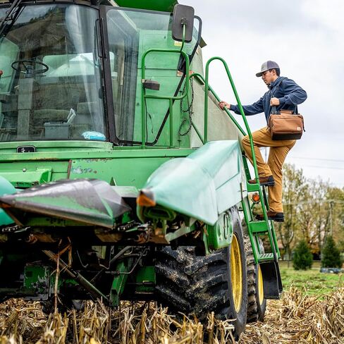 بروود أمامية باردة معزولة بالكامل من Carhartt ، والاحتفاظ بالثلج المتميز ، والمواد المتينة المقاومة للماء مع جيب سحاب أمامي in Kuwait