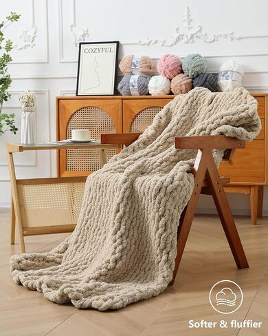 Chunky Yarn for Hand Knitting, Thick Jumbo Big Chunky Yarn for Crocheting, Super Chunky Knit Blanket Yarn, Large Yarn Chunky Chenille Yarn, 8 Pack (32 yds 8 oz Each Skein), Cream, #9 in Saudi Arabia