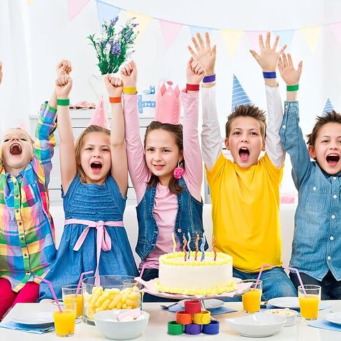 12 قطعة من أساور السيليكون من LovesTown، أساور ملونة ملونة، أساور كبيرة لهدايا الأطفال DIY وجوائز الفصل الدراسي وهدايا الحفلات in Saudi Arabia