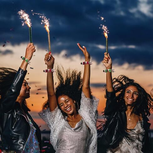 6 قطع من أدوات أجراس جلجل من YoleShy، أجراس المعصم وأجراس جلجل يدوية، سوار جرس جلجل لأجراس الموسيقى، هدايا حفلات قرع أجراس الكاحل، جرس جلجل عيد الميلاد (أحمر وأخضر) in Kuwait