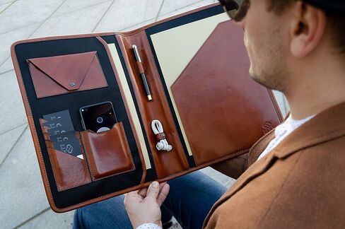 حافظة جلدية مقاومة للوقت - مجلد أعمال مقاس A4 - حافظة منظم المستندات - حافظة لجهاز كمبيوتر محمول مقاس 13 بوصة - صندوق هدايا متضمن in Kuwait