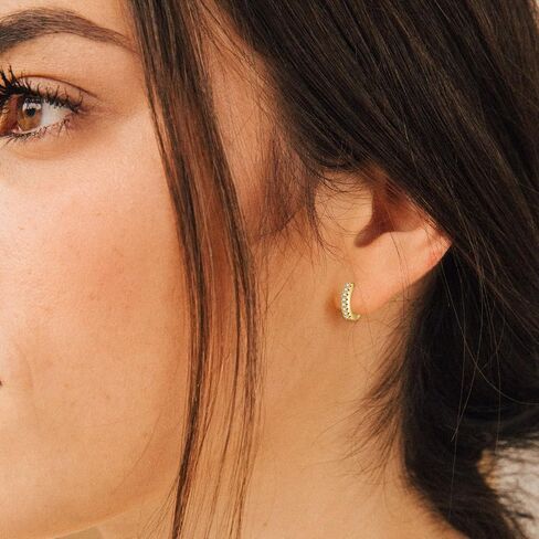 أقراط مكعبة Zirconia Huggie Hoop للنساء ، أقراط صغيرة صغيرة صغيرة ، أقراط غضروف من الذهب الأبيض 14K (الفضة ، CZ) in Kuwait