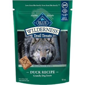 Blue Buffalo Wilderness Trail Treats Crunchy Dog Biscuits, Grain-Free and High-Protein Dog Treats Made with Natural Ingredients, Salmon Recipe 24-oz Bag