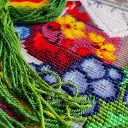 BRVSK Still Life Needlepoint Kit للبالغين والمبتدئين - مزاج الخريف 16 ″ × 16 ″ مع تصميم مطبوع واضح ودقيق على قماش القطن ؛ يتضمن 2 إبرًا ، غزلًا ، ورسمًا سهلاً للقراءة in Saudi Arabia
