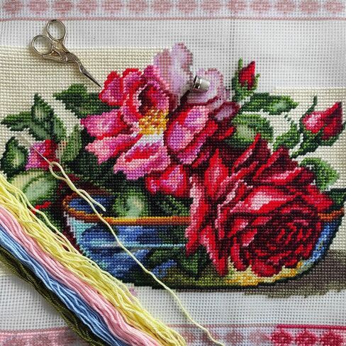 BRVSK Still Life Needlepoint Kit للبالغين والمبتدئين - مزاج الخريف 16 ″ × 16 ″ مع تصميم مطبوع واضح ودقيق على قماش القطن ؛ يتضمن 2 إبرًا ، غزلًا ، ورسمًا سهلاً للقراءة in Saudi Arabia