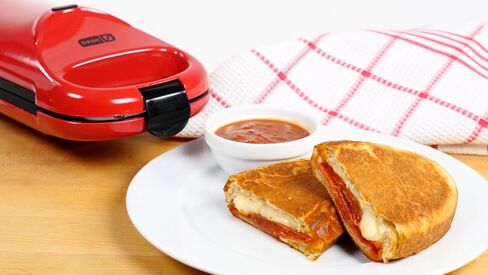Dash DOM001RD Nonstick Omelette Maker, Red in Saudi Arabia