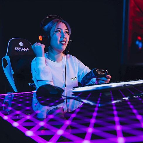 Eureka Ergonomic RGB LED Desk ، Music Sync يضيء سطح المكتب الزجاجي المقسى ، 43 "GTG I43 طاولة كمبيوتر المكتب المنزلي W Controller Rack 4 منافذ شحن USB ، التحكم في التطبيق in Kuwait