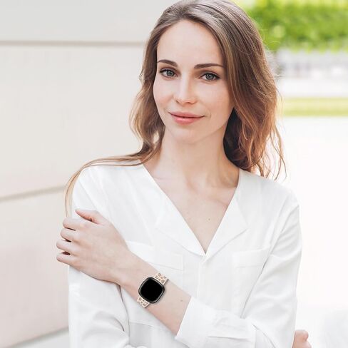 نطاقات محفورة Leopard لـ Fitbit Versa 4/3 & Sense 2 ، معصم Sport Sport الناعم اللطيف للنساء ، نطاقات الساعات البديلة للماء ، Fitbit Versa 4 for Women ، تصميم طباعة الفهد in Saudi Arabia