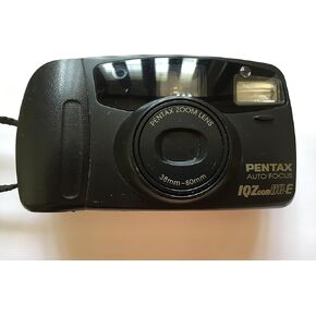 Pentax Iqzoom 80 E 35mm Point and Shoot Film Camera مع عدسة تكبير تلقائية تلقائية 38-80 مم ، والتي تم إنشاؤها في فلاش ومحرك (متجدد)