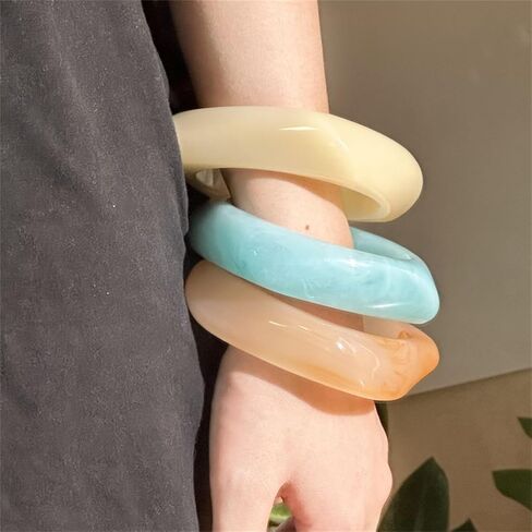 ​​Chunky Multicolor Acrylic Bangle,Vintage Irregular Large Square Bracelets Resin Plastic Candy Bracelet Geometric Polygon Transparent Bangle Statement Y2K Bracelet for Women in Kuwait
