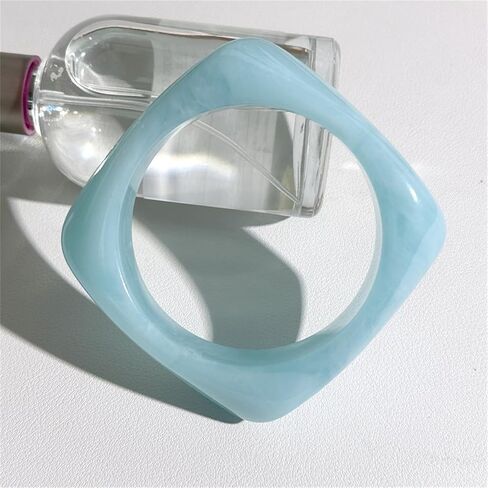 ​​Chunky Multicolor Acrylic Bangle,Vintage Irregular Large Square Bracelets Resin Plastic Candy Bracelet Geometric Polygon Transparent Bangle Statement Y2K Bracelet for Women in Kuwait