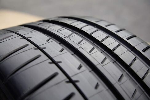 MICHELIN Pilot Super Sport, Summer Car Tire, Sport and Performance Cars - 245/35ZR19/XL 93Y in Saudi Arabia