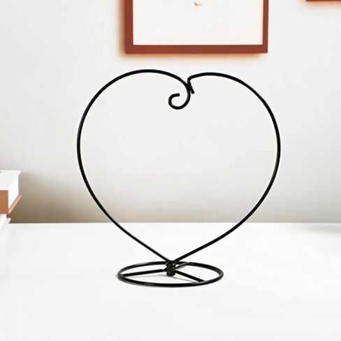 حامل عرض الزينة، حامل حامل معلق من الحديد على شكل قلب لتزيين المنزل والزفاف، كرة زجاجية معلقة وكرة ساحرة (بدون زجاجة زجاجية) (10 قطع على شكل قلب) in Kuwait