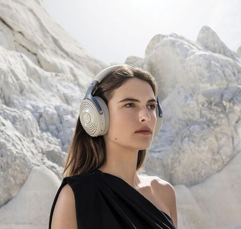حمامات بؤرية فوق أذن Hifi Bluetooth اللاسلكية مع إلغاء الضوضاء النشط (الشبح الأسود) in Saudi Arabia