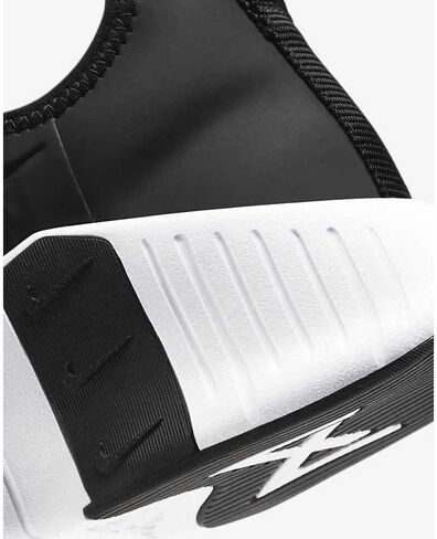 حذاء كرة القدم فري ميتكون 3 للرجال من نايك in Kuwait