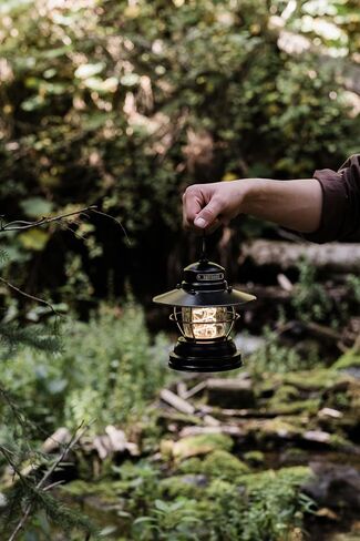 Barebones Outpost Lantern-البرونز العتيق ، ضوء خارجي مستوحى من الطراز القديم مع حبل Helix على طراز Edison ، 3 خيارات طاقة ، فانوس مقاوم للماء للتخييم ، الفناء والفناء الخلفي (البطارية غير المدرجة) in Kuwait