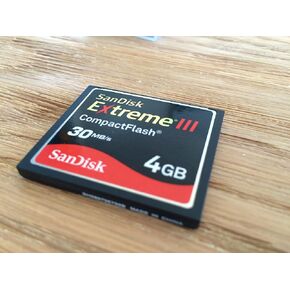 SanDisk Extreme III 4 GB CompactFlash Memory Card SDCFX3-004G-A31