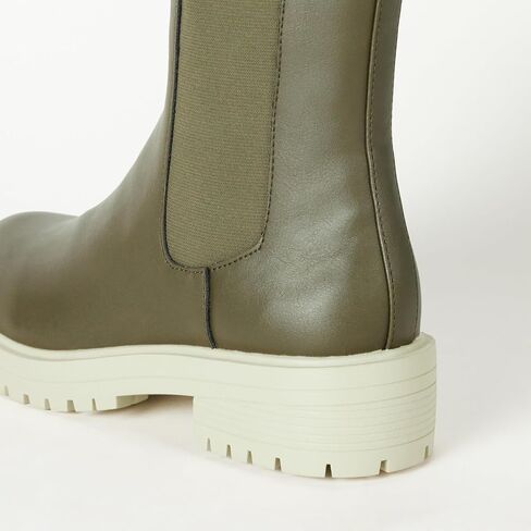 The Drop Women's Saviah Chunky Sole Pull-On Chelsea Boot in Saudi Arabia
