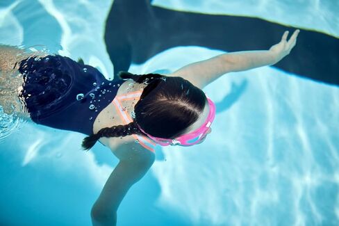 Seal Kid 2 Swim Goggles - Ultimate Underwater Vision, Comfortable, Anti Scratch Lens, Hypoallergenic - Unisex Children, Clear Lens, Pink Frame in Kuwait