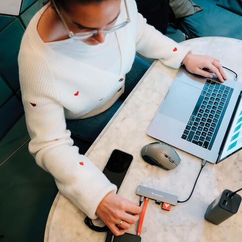 Verbatim USB-C Essentials Multiport Hub – 7 Ports: (2) USB-A 3.0/3.2 Gen 1, (2) USB-C 3.0/3.2 Gen 1, SD and Micro SD Card Slots with 4K HDMI and Up to 100W Power Delivery in Kuwait