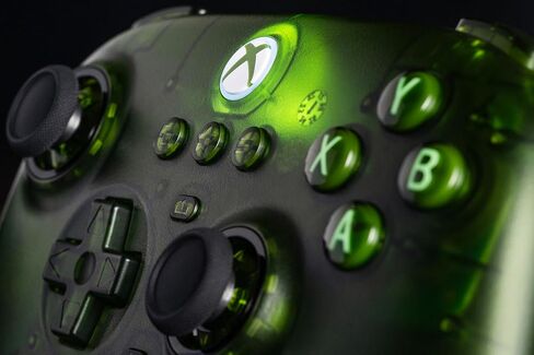 8Bitdo Ultimate 3-Mode Controller, Hall Effect Joysticks, Pro Back Buttons, Wired Only for Xbox Series X|S & Xbox One, Compatibility with Apple, Windows & Android, Officially Licensed (Jade) in Saudi Arabia