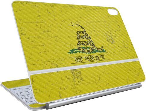 تتوافق الألياف الكربونية للجلد مع لوحة مفاتيح Apple Magic لـ iPad Air 13 بوصة (M3) 2025 - American Camo - غطاء ملصق واقي فينيل 3M Premium 3M - يسهل تطبيقه | مصنوع في الولايات المتحدة الأمريكية من قبل Mayyskins in Saudi Arabia