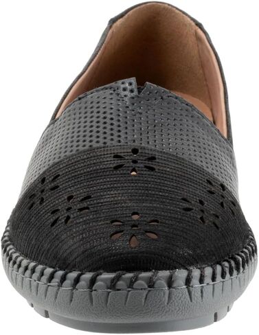 Trotters Women's Ruby Perf Loafer in Kuwait