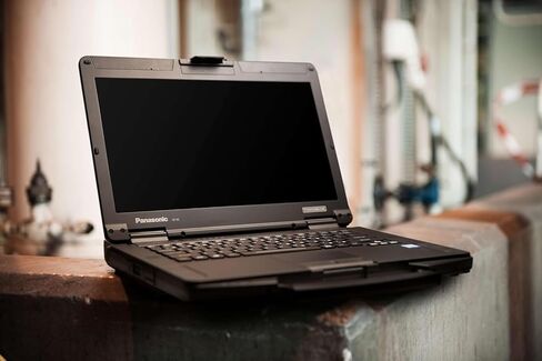 Panasonic Toughbook FZ-55 MK1, 14-inch HD 1366x768 Non-Touch Display Intel Core i5-8365U up to 4.1GHz, 32GB RAM, 1TB SSD, 4G LTE, Webcam, Windows 11 Pro (Renewed) in Kuwait