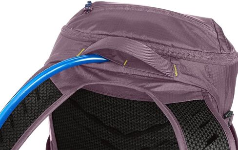 حقيبة ظهر CamelBak للسيدات Rim Runner X20 للمشي لمسافات طويلة مع خزان Crux سعة 70 أونصة، ملاءمة خاصة للسيدات ودعم تهوية للمشي لمسافات طويلة أثناء النهار in Kuwait