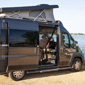تشمل حزمة شاشة Bug Vanessential لذاكرة RAM Promaster (2014 إلى العام الحالي 136 و 159 WB)