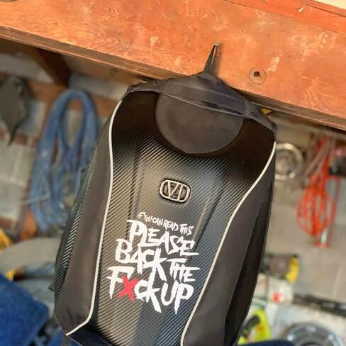 اطار لوحة ترخيص الدراجة النارية تيك توك مكتوب عليه Make Me Buy it Trend If You Can Read This Back Up Funny Backup Holder هدية سيارة مضحكة للرجال والنساء Your Too Close in Kuwait