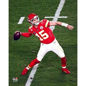 Kansas City Chiefs Patrick Mahomes S.B. 54 MVP Passing During The Championship Game. 8x10 Photo Picture