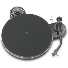 Pro-Ject RM 1.3 Turntable - High Gloss Black with Pearl Cartridge in Kuwait