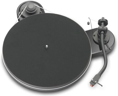 Pro-Ject RM 1.3 Turntable - High Gloss Black with Pearl Cartridge in Kuwait
