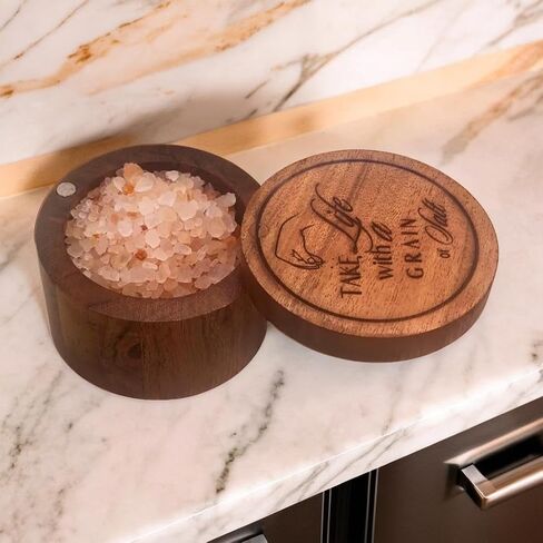 وعاء حاوية قبو الملح مع غطاء وملعقة المطبخ بقايا التوابل الملح جرة توفير مع غطاء مغناطيسي دوار لتخزين توابل الفلفل الملح in Kuwait