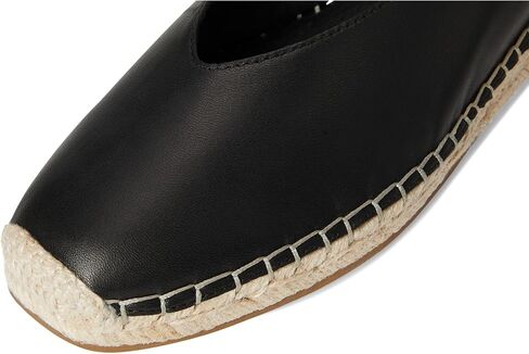 Eileen Fisher Women's Petals Pump in Kuwait