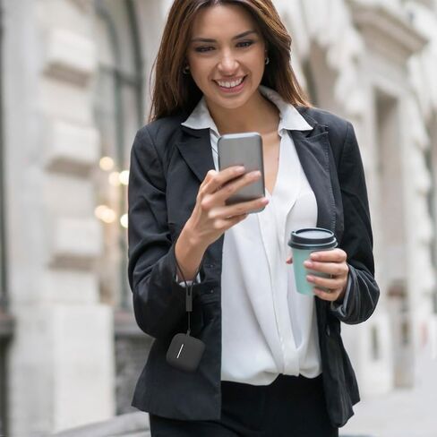 Meliya for Airpods 4 Case Cover 2024 مع حبل الحبل والفوقية ، حالة حماية من السيليكون الناعمة لحالة الجيل الرابع من Apple Airpods ، الحماية الكاملة ، دعم الشحن اللاسلكي (شاي الحليب) in Kuwait