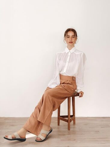 صنادل SWQZVT مسطحة للنساء: صندل مريح لدعم قوس القدم - صنادل مشي صيفية سهلة الارتداء in Kuwait