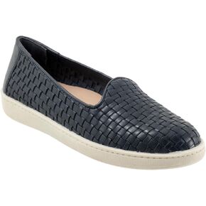 Trotters Women's Adelina Loafer in Saudi Arabia