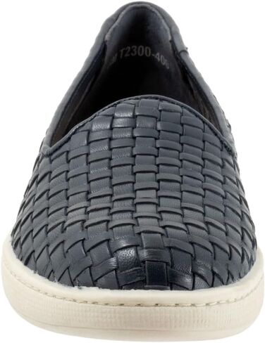 Trotters Women's Adelina Loafer in Kuwait