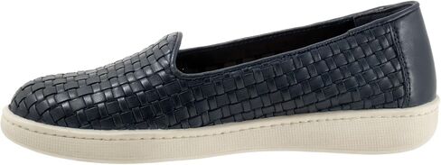 Trotters Women's Adelina Loafer in Kuwait